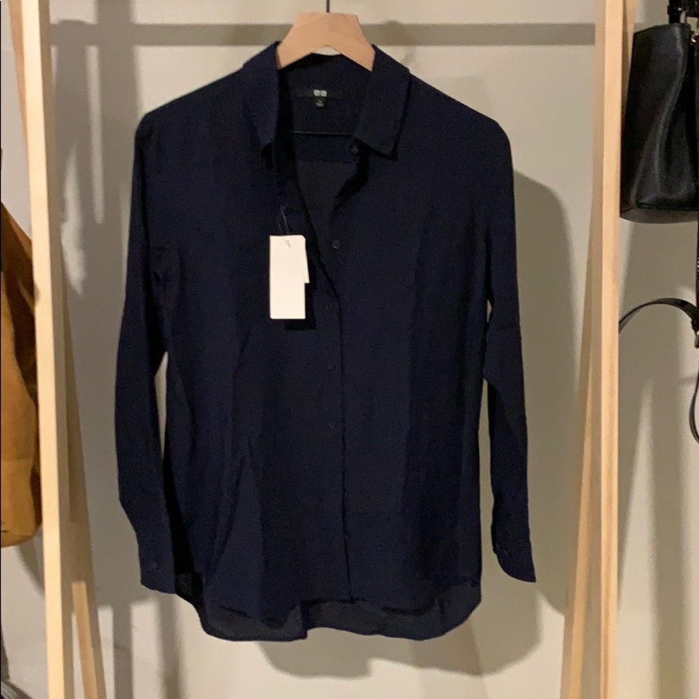 Uniqlo dark blue shirt